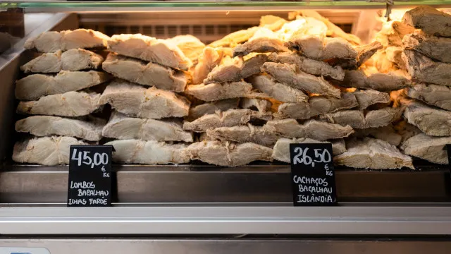 e-cedo-para-pensar-em-comprar-bacalhau-para-o-natal?-se-quer-poupar,-nao