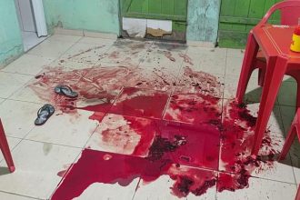 belmonte:-homem-e-baleado-dentro-de-bar-durante-tentativa-de-homicidio-em-barrolandia
