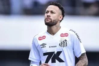 neymar-e-hostilizado-apos-queda-do-santos-diante-do-atletico-mg-na-sula
