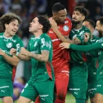 palmeiras-sofre,-mas-avanca-nos-penaltis-e-encara-o-fluminense-na-semifinal-da-libertadores