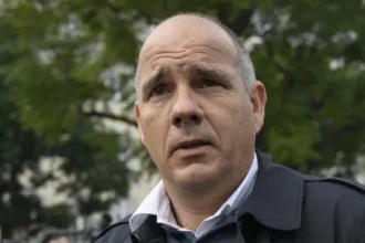 pcp-nao-se-opoe-a-cpi-sobre-luis-neves-mas-critica-“novela”