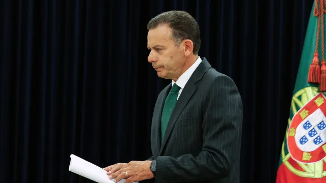 do-irs-aos-apoios.-os-(nao)-anuncios-de-montenegro-para-evitar-“tragedia”