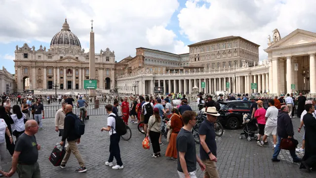 mulher-hospitalizada-apos-disparos-de-arma-de-ar-proximos-do-vaticano