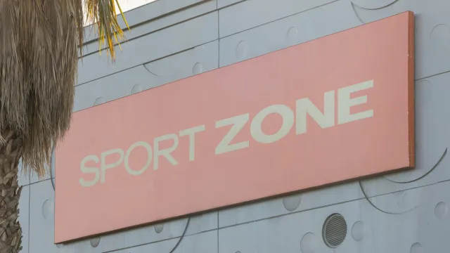 lucro-da-sport-zone-sobe-8%-para-25-milhoes-no-exercicio-de-2025/2026