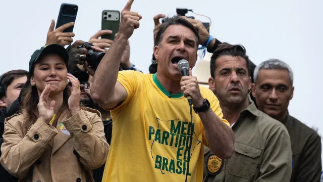 flavio-bolsonaro-critica-lula-por-reajuste-de-beneficio-antes-de-eleicoes