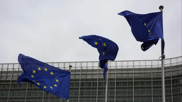 ue-desmbolsa-mais-3,3-mil-milhoes-para-misseis-e-drones-para-a-ucrania