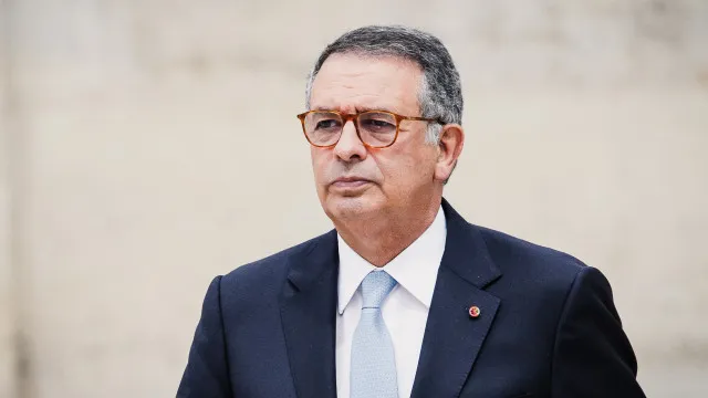 parlamento-aprova-deslocacoes-de-seguro-ao-vaticano-e-a-estrasburgo