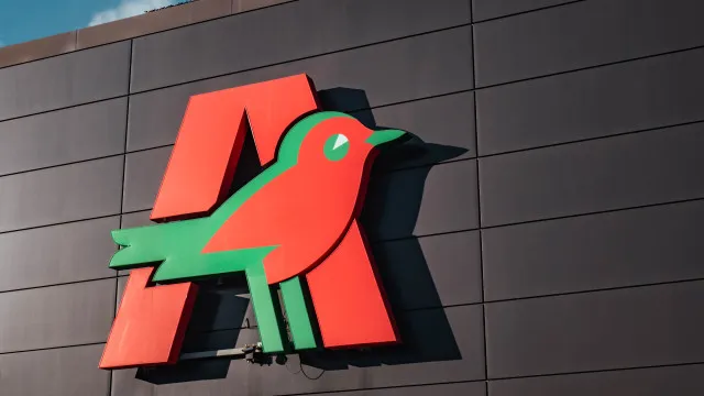 franca-pede-a-russia-que-reverta-decisao-de-passar-a-controlar-a-auchan