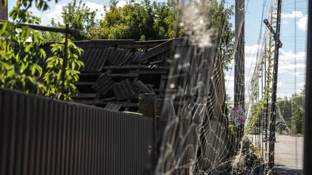 ataque-russo-a-predio residencial em-sumy-faz 2 mortos