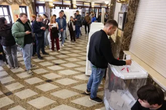 comissao-denuncia-ciberataque-a-sistema-de-votacao-eletronica-em-moscovo