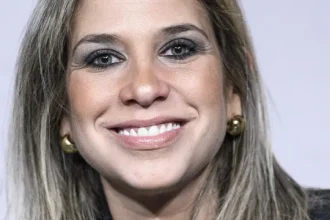 karina-sainz-borgo-ve-venezuela-sem-mudanca,-“em-ruinas”