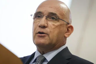 governo-devia-“ousar-mais”-em-reformas.-criticas?-para-“estimular”-psd