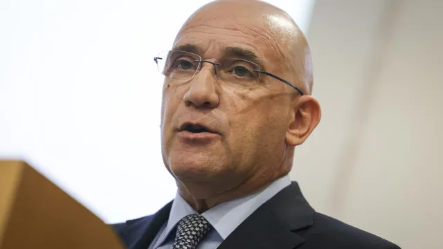 governo-devia-“ousar-mais”-em-reformas.-criticas?-para-“estimular”-psd