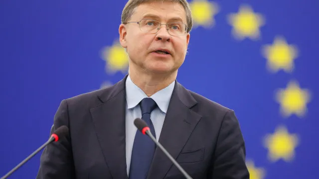 ativos-russos-congelados?-bruxelas-pode-vir-a-retomar-proposta-sobre-uso