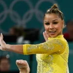 flavia-saraiva-e-ouro-nas-barras-assimetricas-em-etapa-da-copa-do-mundo
