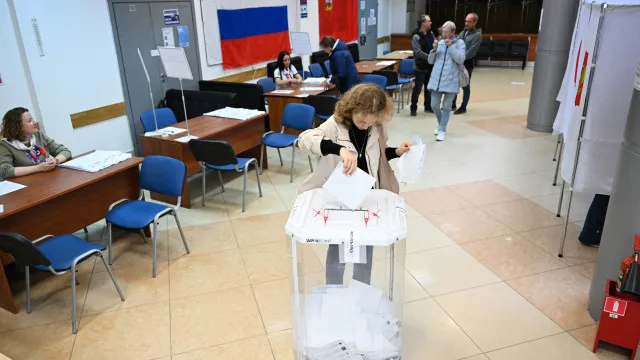ursos-obrigam-eleitores-da-siberia-a-recorrer-a-“transporte-especial”-para-votar