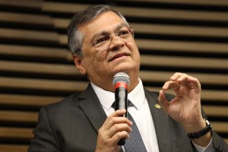 dino-cita-master-e-determina-revisao-de-regras-da-cvm