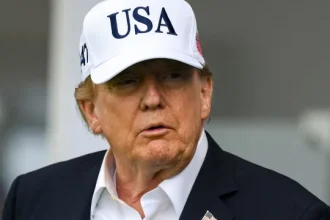 trump-diz-que-arco-que-planeia-construir-pode-tornar-se-“complexo-militar”
