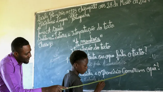 greve-de-professores-angolanos-arrancou-a-rondar-os-100%-de-adesao