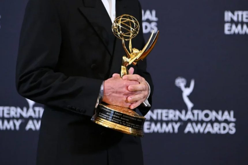 emmy-reconhece-ter-pouca-diversidade-em-edicao-com-‘the-pitt’-e-recorde-de-‘hacks’