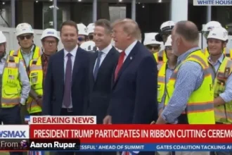 trump-bane-comunicacao-social-da-casa-branca-e-acaba…-sem-pio