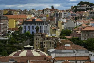 am-lisboa-apela-ao-governo-para-responder-a-sobrelotacao-habitacional