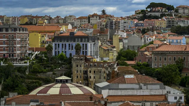 am-lisboa-apela-ao-governo-para-responder-a-sobrelotacao-habitacional