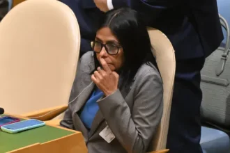 delcy-rodriguez-destaca-reuniao-“historica”-com-trump-e-promete-cooperacao