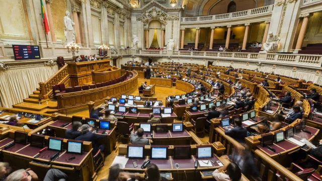 propostas-do-governo-sobre-irs,-isp-e-irc-debatidas-a-7-de-outubro