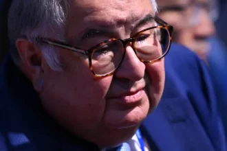 azerbaijao-perdoa-frances-na-origem-de-retirada-de-sancoes-a-oligarca