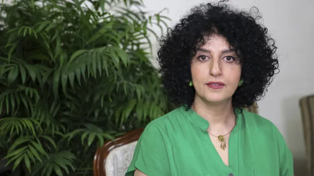 nobel-iraniana-narges-mohammadi-publica-as-suas-memorias