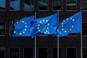 ue-aprova-oitavo-pagamento-de-3-mil-milhoes-de-euros-a-ucrania