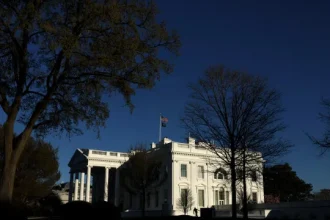 cnn,-politico-e-ms-now-voltam-a-entrar-na-casa-branca-apos-ordem-judicial