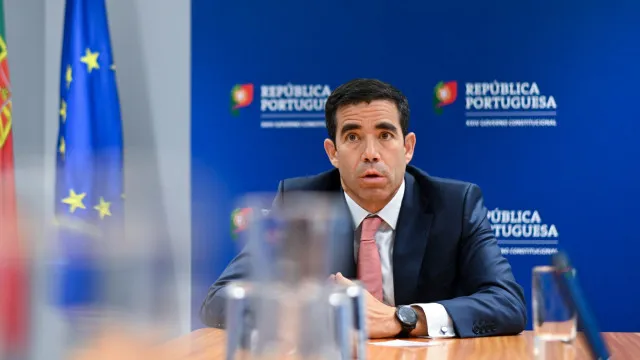 governo-ve-“namoro”-entre-ps-e-chega:-“nao-sei-se-termina-em-casamento”
