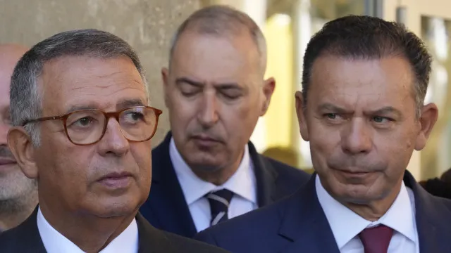 seguro-promulga-apoios-a-combustiveis-e-alargamento-do-passe-ferroviario