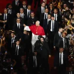 papa-anima-80.000-jovens-em-franca-perante-incertezas-da-sua-geracao