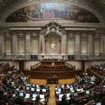 psd-e-cds-propoem-restricao-ao-sns-por-estrangeiros-nao-residentes