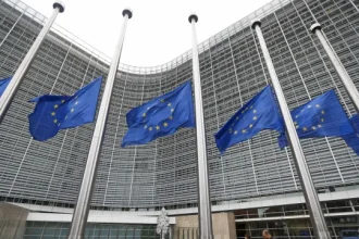 ue-reforca-apoio-a-deslocados-e-ajuda-humanitaria-com-quase-710-milhoes