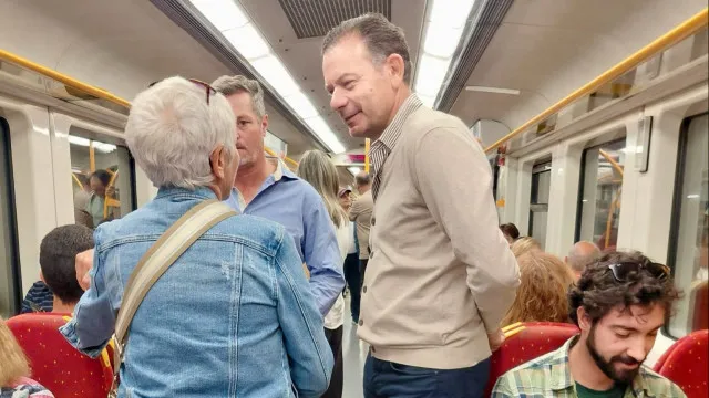 luis-montenegro-“a-caminho-do-porto”-com-passe-verde:-“medida-simples”