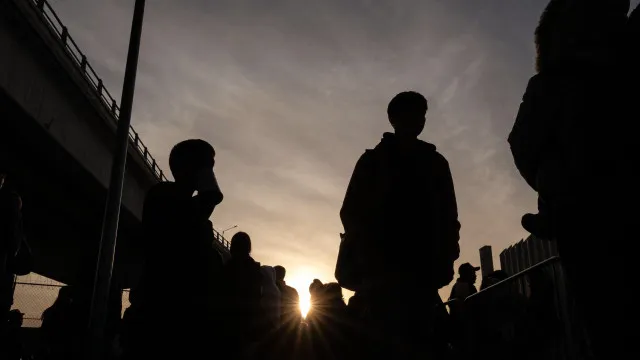 mais-de-250-migrantes,-incluindo-menores,-salvos-ao-largo-da-mauritania