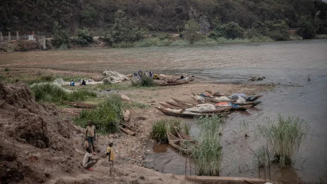12-mortos-e-dezenas-de-desaparecidos-apos-naufragio-de-embarcacao-no-congo