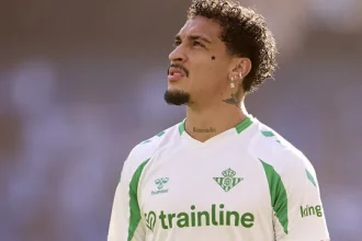 antony-revela-sofrimento-no-betis:-‘eu-nao-conseguia-andar’