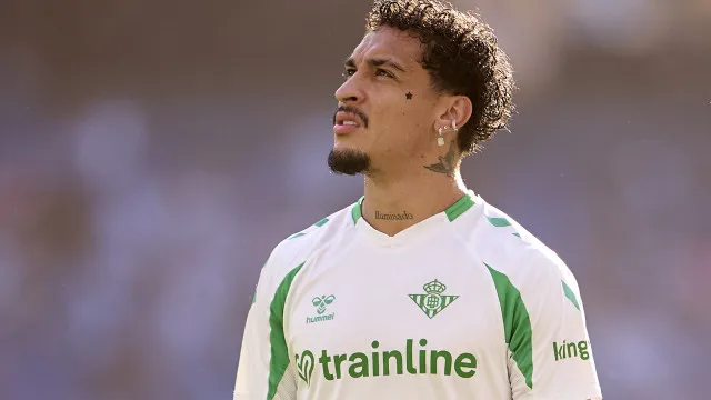 antony-revela-sofrimento-no-betis:-‘eu-nao-conseguia-andar’