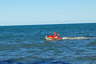 jovem-de-20-anos-morre-apos-entrar-no-mar-para-tentar-salvar-amigo-em-porto-seguro