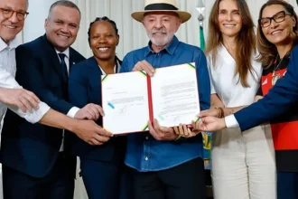 lula-sanciona-lei-de-incentivo-ao-desenvolvimento-do-futebol-feminino