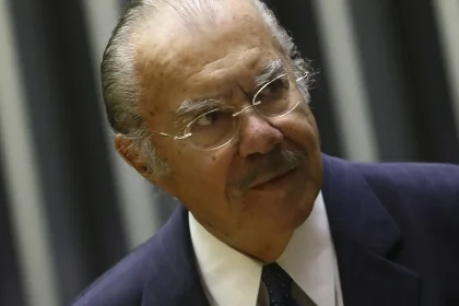 ex-presidente-jose-sarney-segue-internado-em-hospital-de-sao-paulo