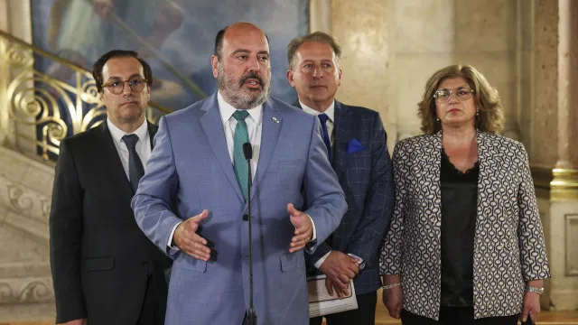 oe.-chega-diz-que-governo-preve-excedente-de-0,2%-no-proximo-ano