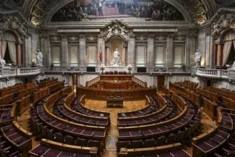 oe27.-governo-comecou-a-reunir-se-com-partidos:-as-criticas-de-chega-e-ps