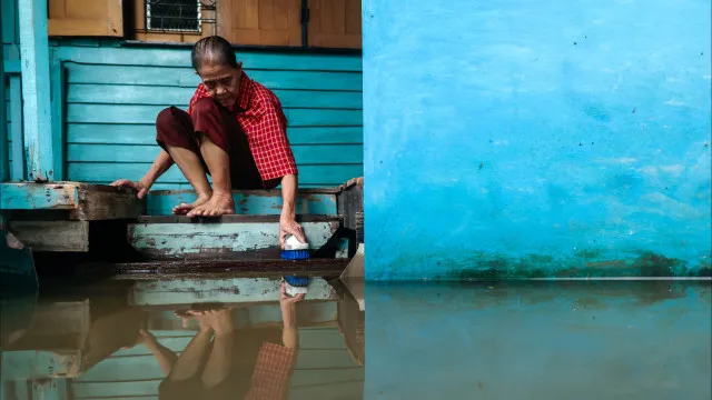 numero-de-vitimas-mortais-de-inundacoes-na-tailandia-sobe-para-23
