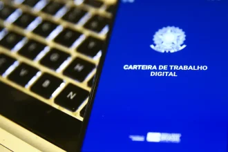 taxa-de-desemprego-cai-para-5,3%,-a-menor-para-o-trimestre-ate-agosto